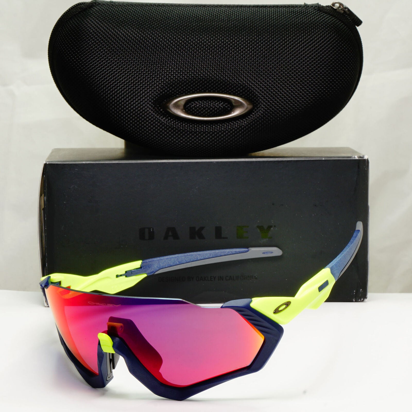 Oakley Flight Jacket Sunglasses Mirror Blue Green Prizm Red Mirror OO 9401 0537