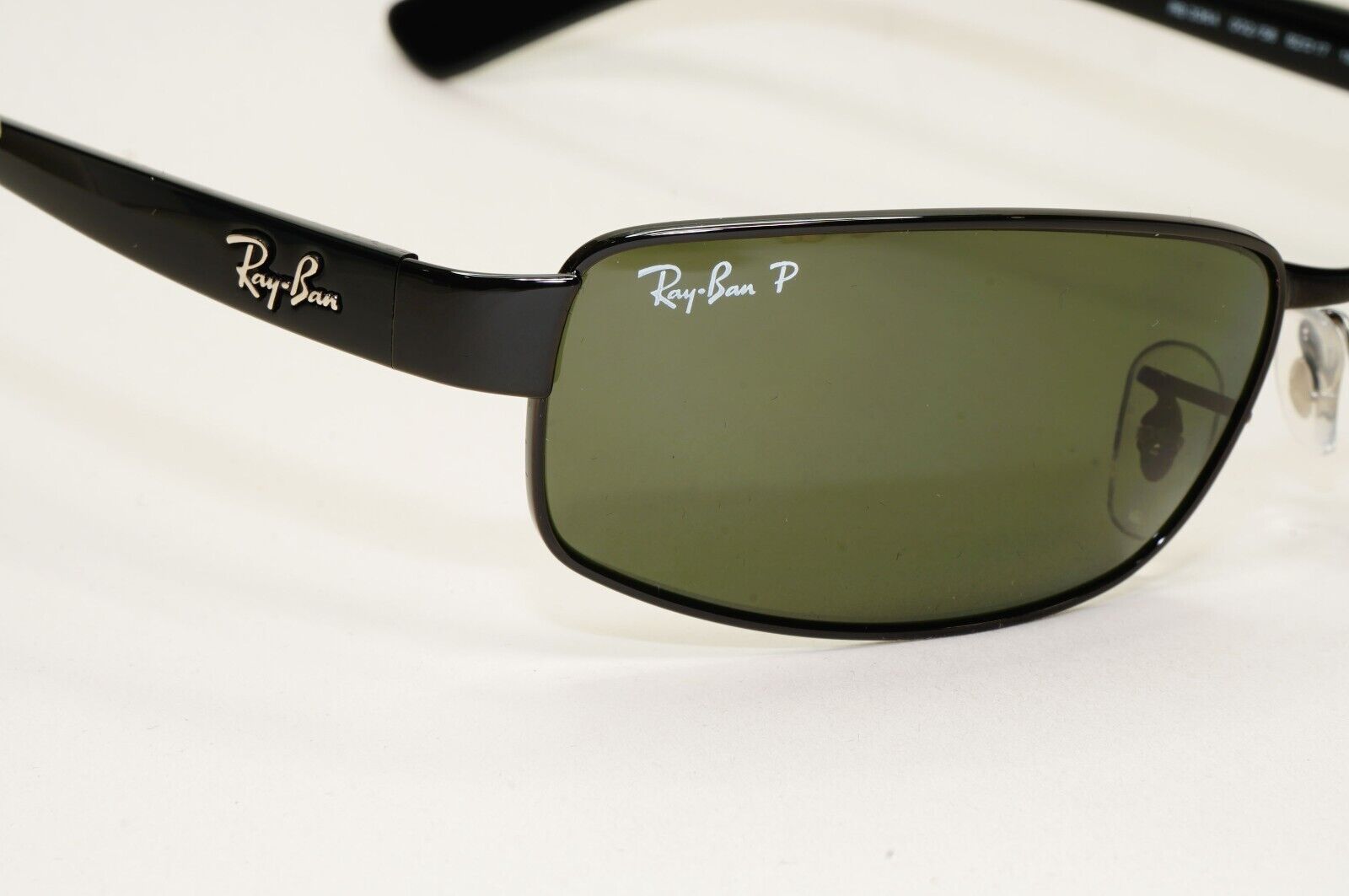 Ray-Ban Sunglasses 2011 Vintage Polarized Black Green Wrap RB 3364 002/58 62mm