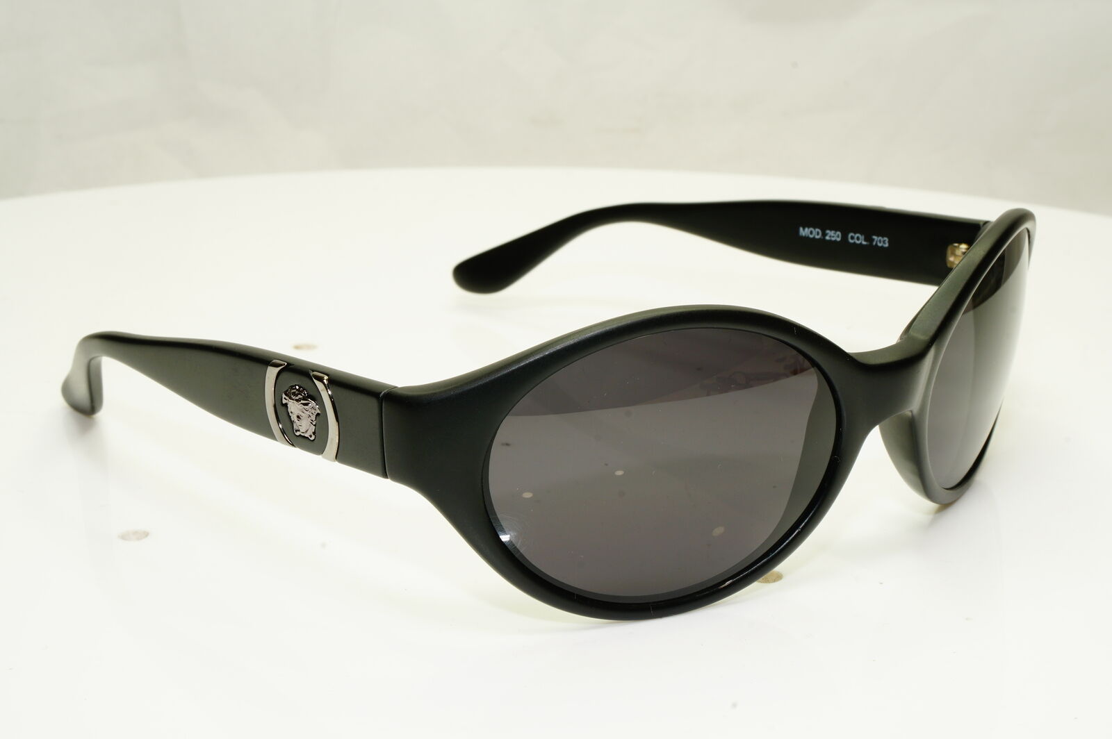 Gianni Versace 1996 Womens Vintage Black Medusa Sunglasses MOD 250 COL 703