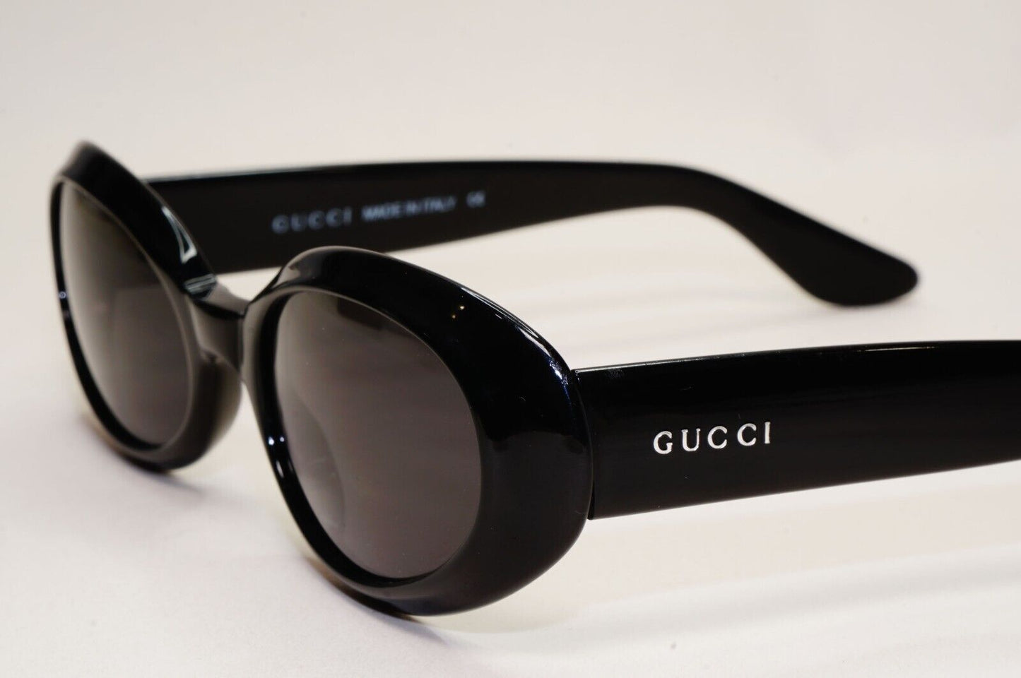 Gucci Sunglasses 1997 Vintage Black Oval Retro GG 2419/S 807 51mm 171024