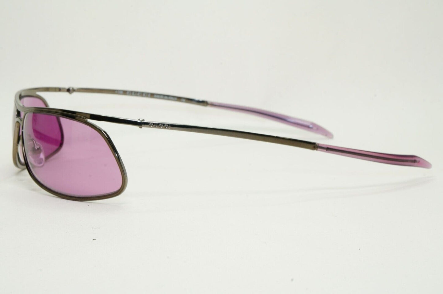 Gucci Sunglasses 2001 Vintage Wrap Gunmetal Pink Fuchsia GG 1672/S 831T9 291024