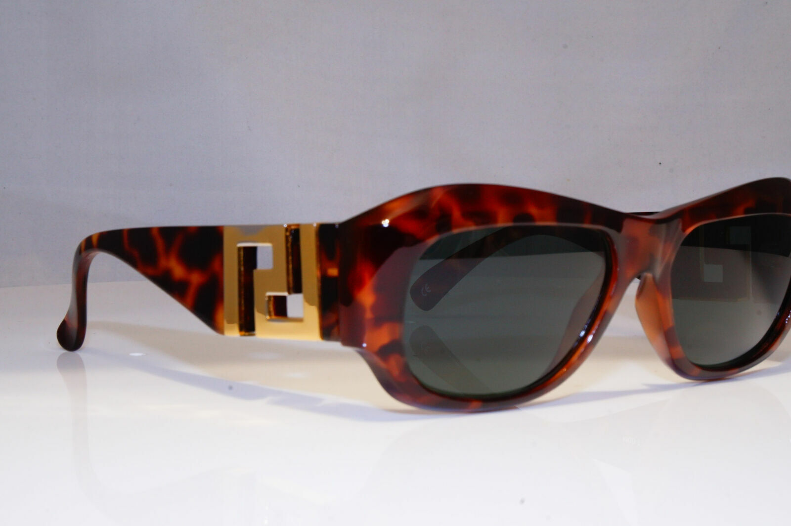 Authentic GIANNI VERSACE Vintage 1996 Sunglasses GOLD MOD T75 COL 869 22220