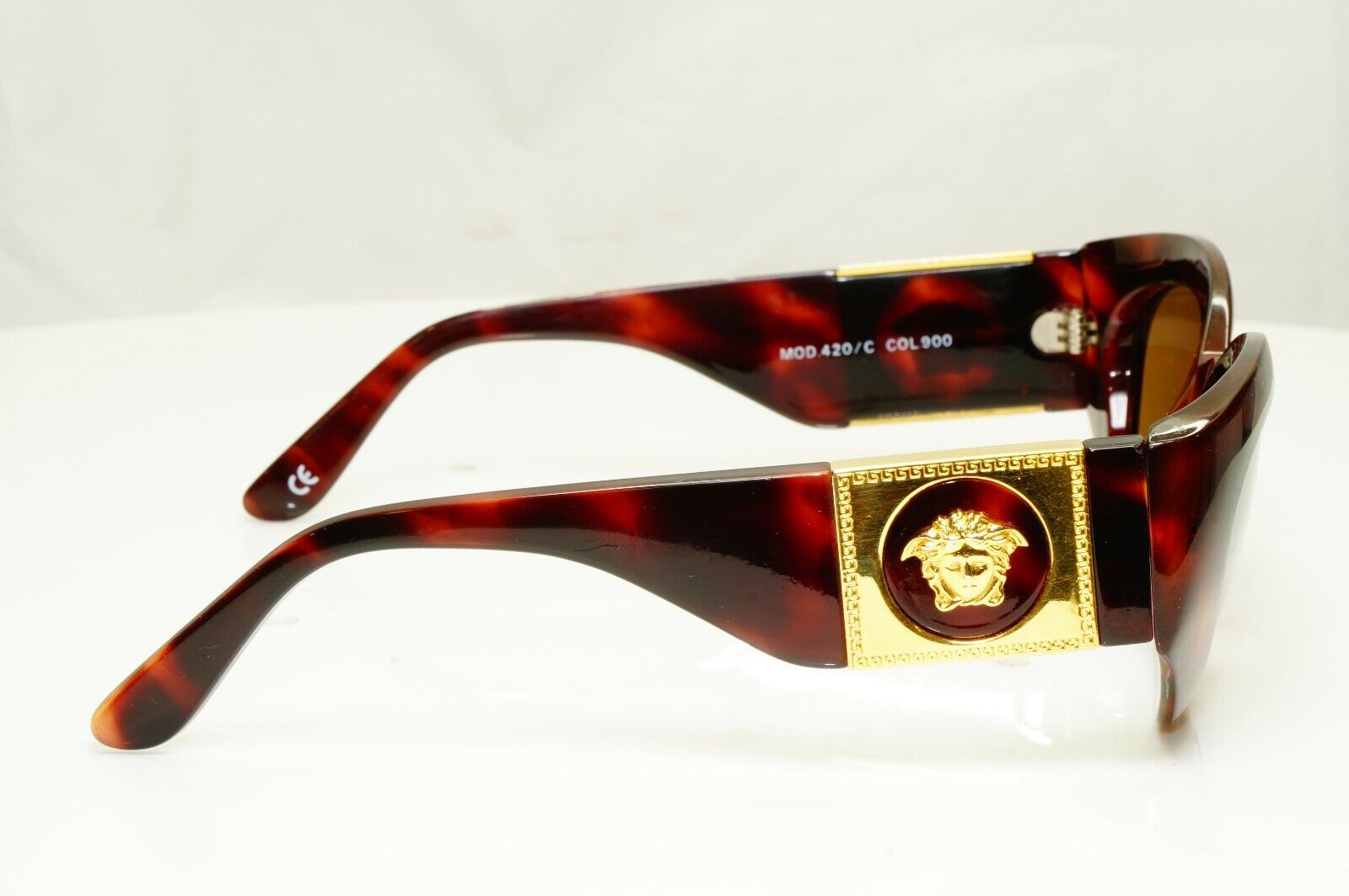 Gianni Versace Vintage 1996 Sunglasses Gold Medusa Brown MOD 420/C COL 900 33981