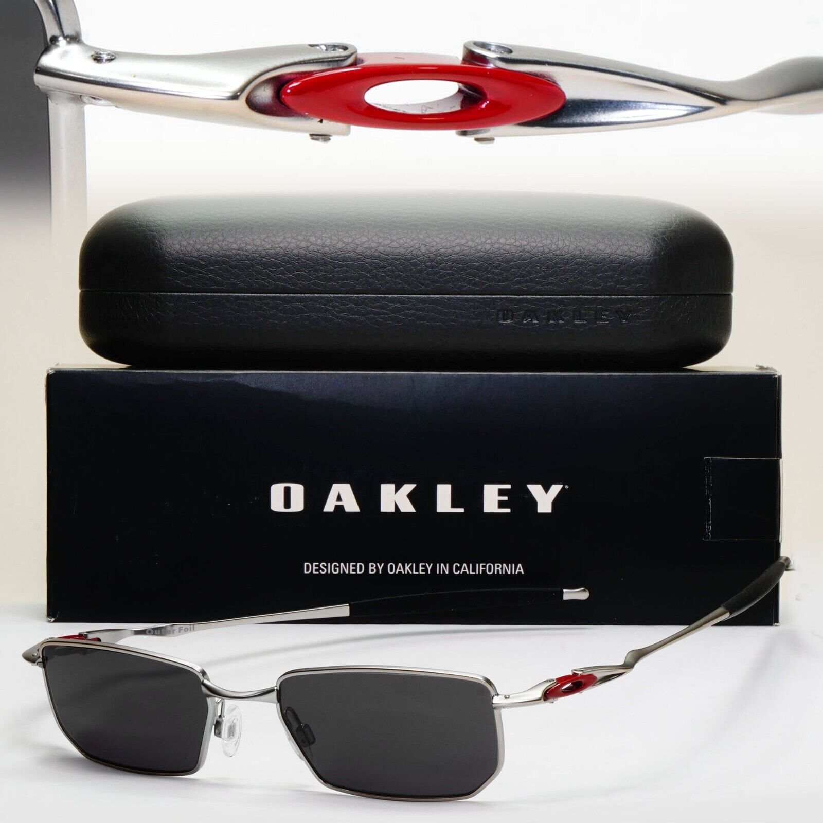 Oakley Sunglasses Outer Foil Satin Chrome Silver Grey Metal OX 3246 04 51mm