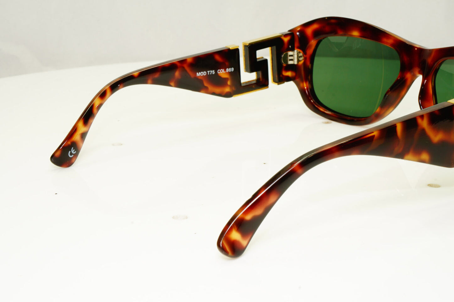 Authentic Gianni Versace Mens Womens Vintage Sunglasses 1996 MOD T75 869 34830