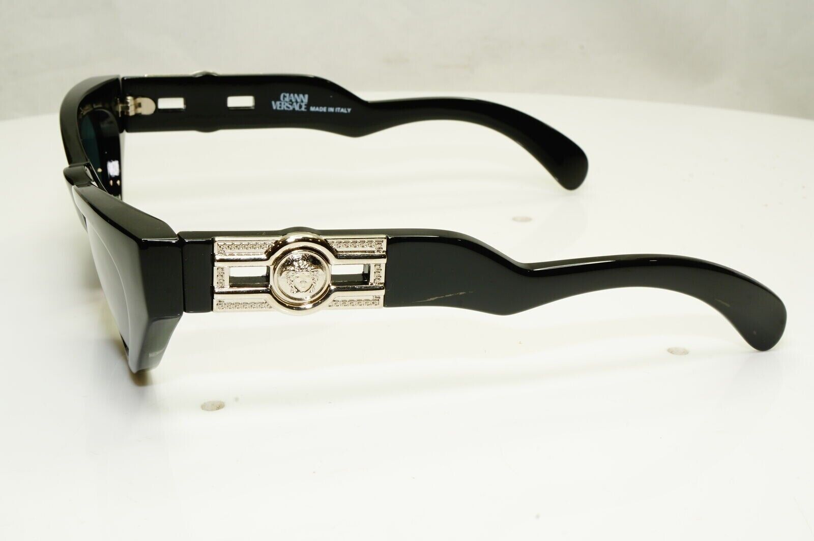 Gianni Versace Sunglasses 1996 Vintage Black Silver Medusa MOD 476/B COL N52