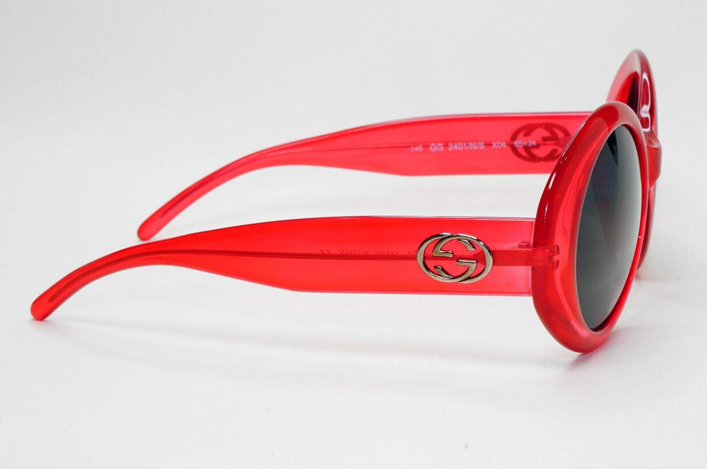 Gucci Sunglasses 1996 Vintage Red Black Round Large GG 2401/N/S XD6 291024