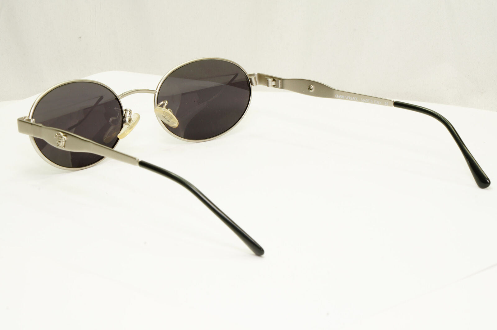 Gianni Versace 1996 Vintage Silver Medusa Oval Metal Sunglasses MOD S09 COL 22M