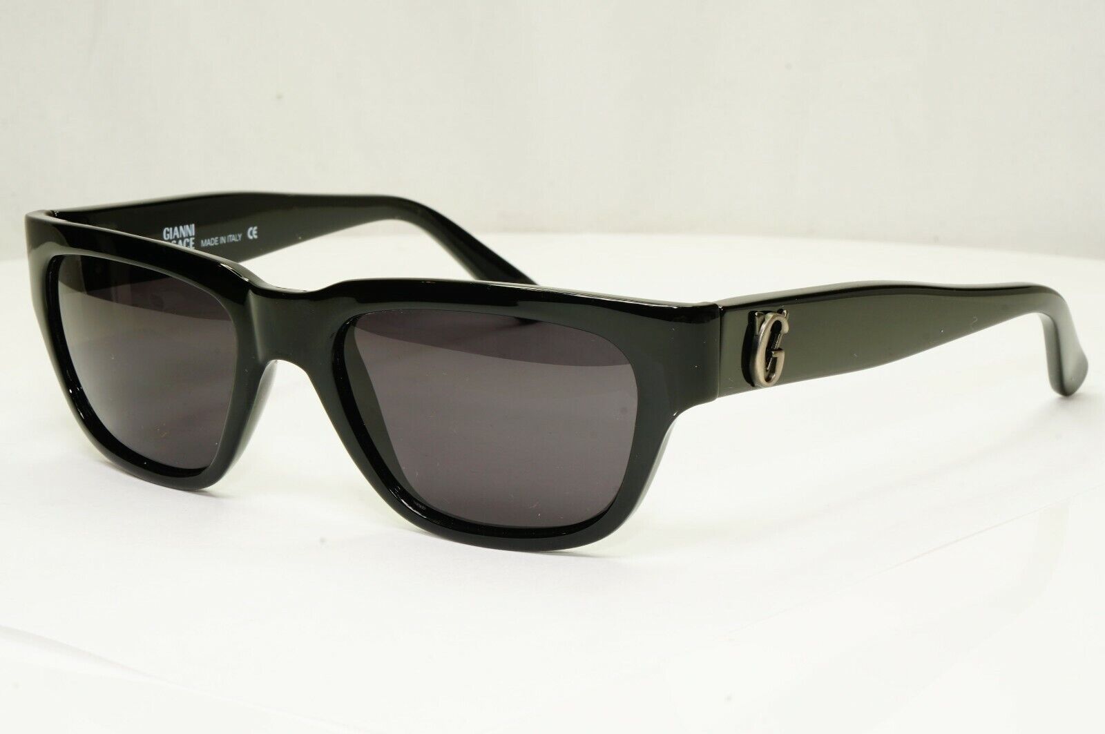 Gianni Versace 1996 Mens Vintage Black Square Sunglasses GV MOD 532/B COL 852