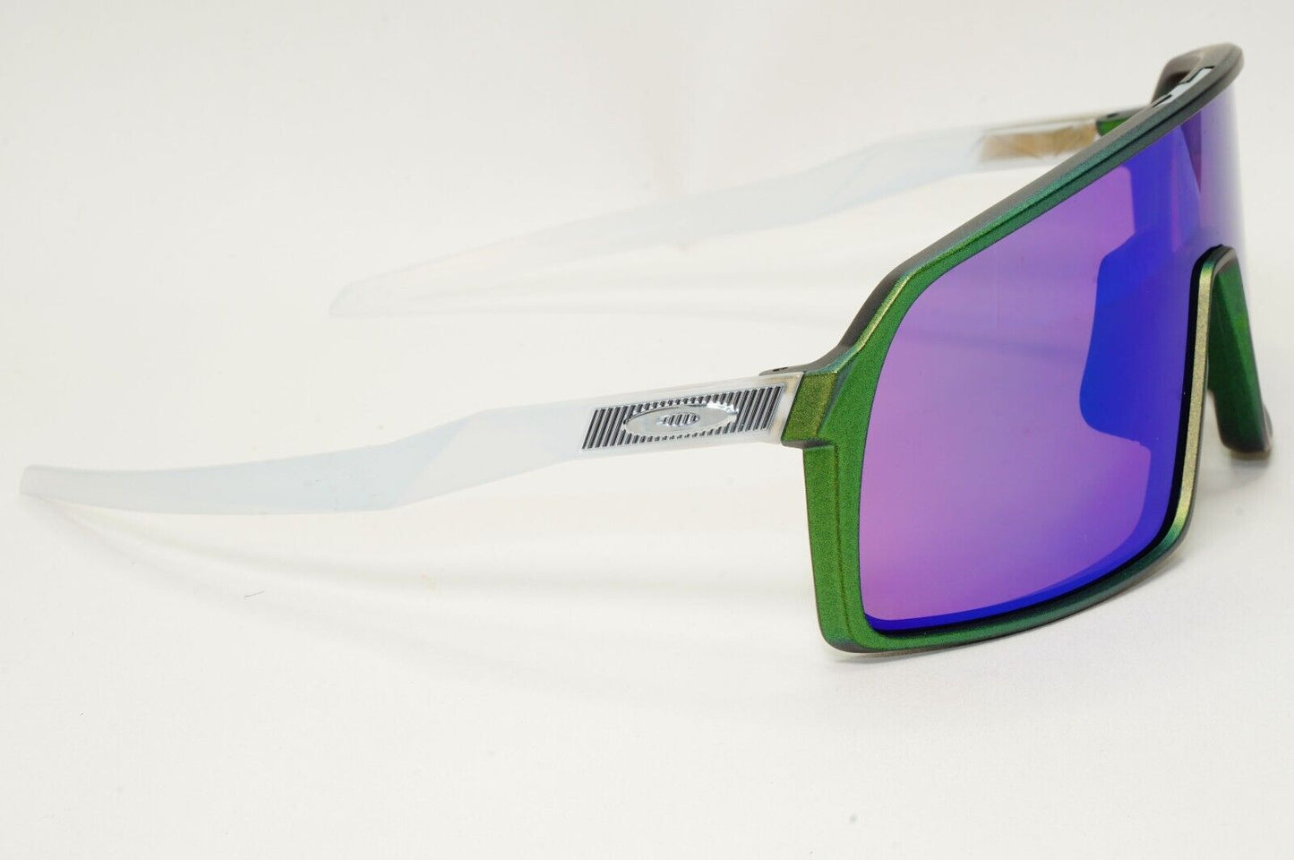 Oakley Sunglasses Sutro A Silver Green Colorshift Prizm Road Jade OO 9406A 06