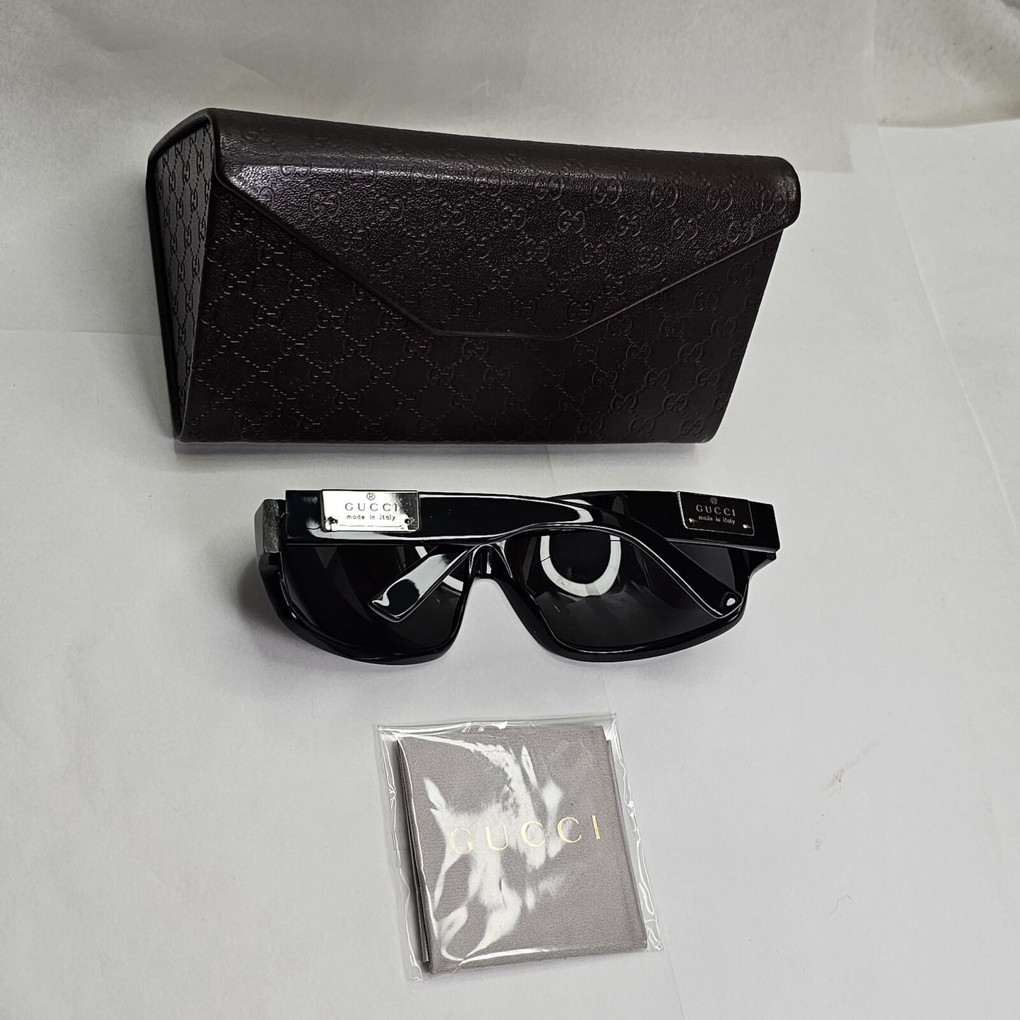 Gucci Sunglasses 2001 Vintage Black Square Silver Wrap GG 1561/S 807Y1 060324