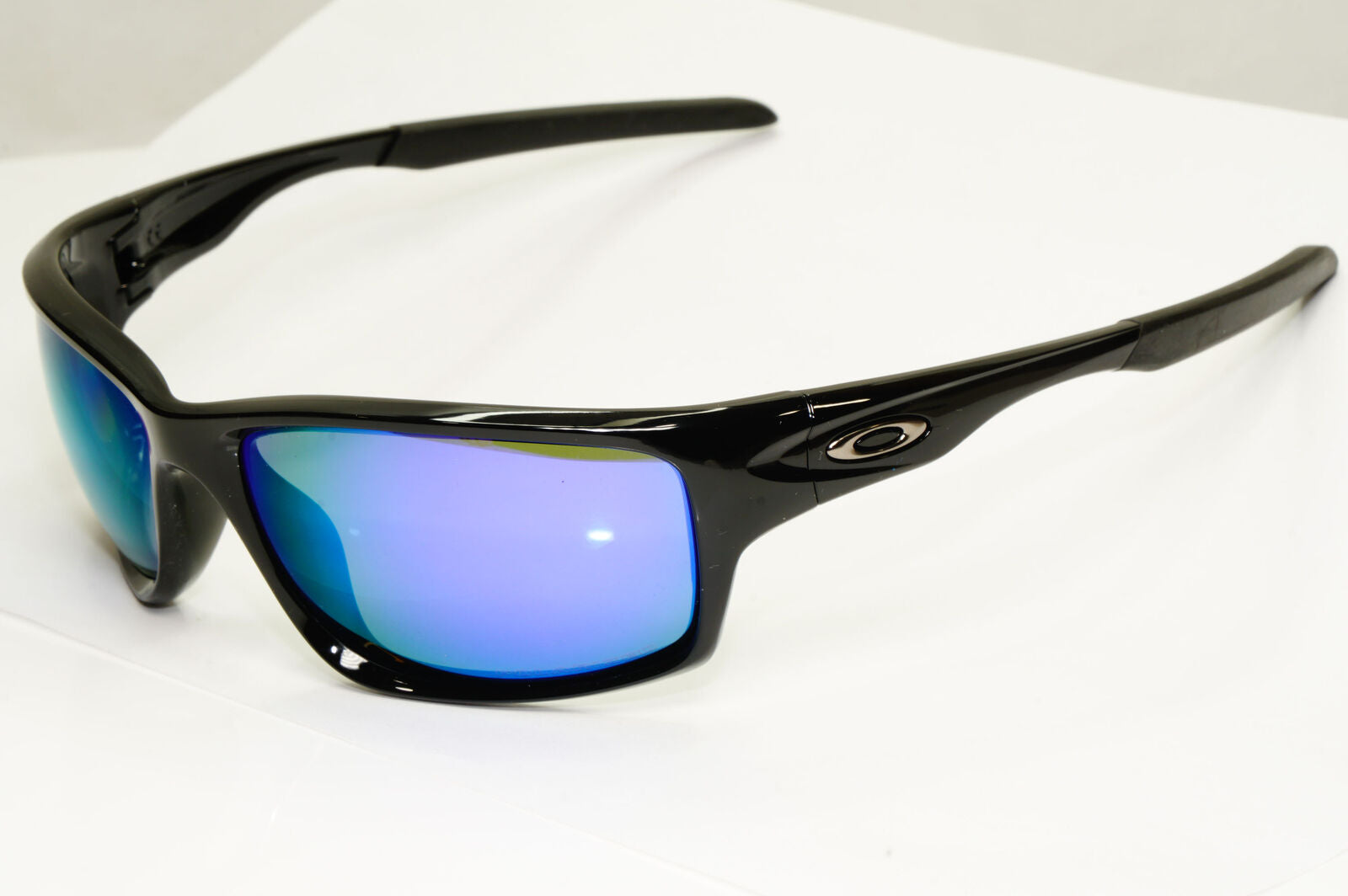 Oakley Canteen Sunglasses Black Violet Blue Mirror Iridium Polarized OO9225 07