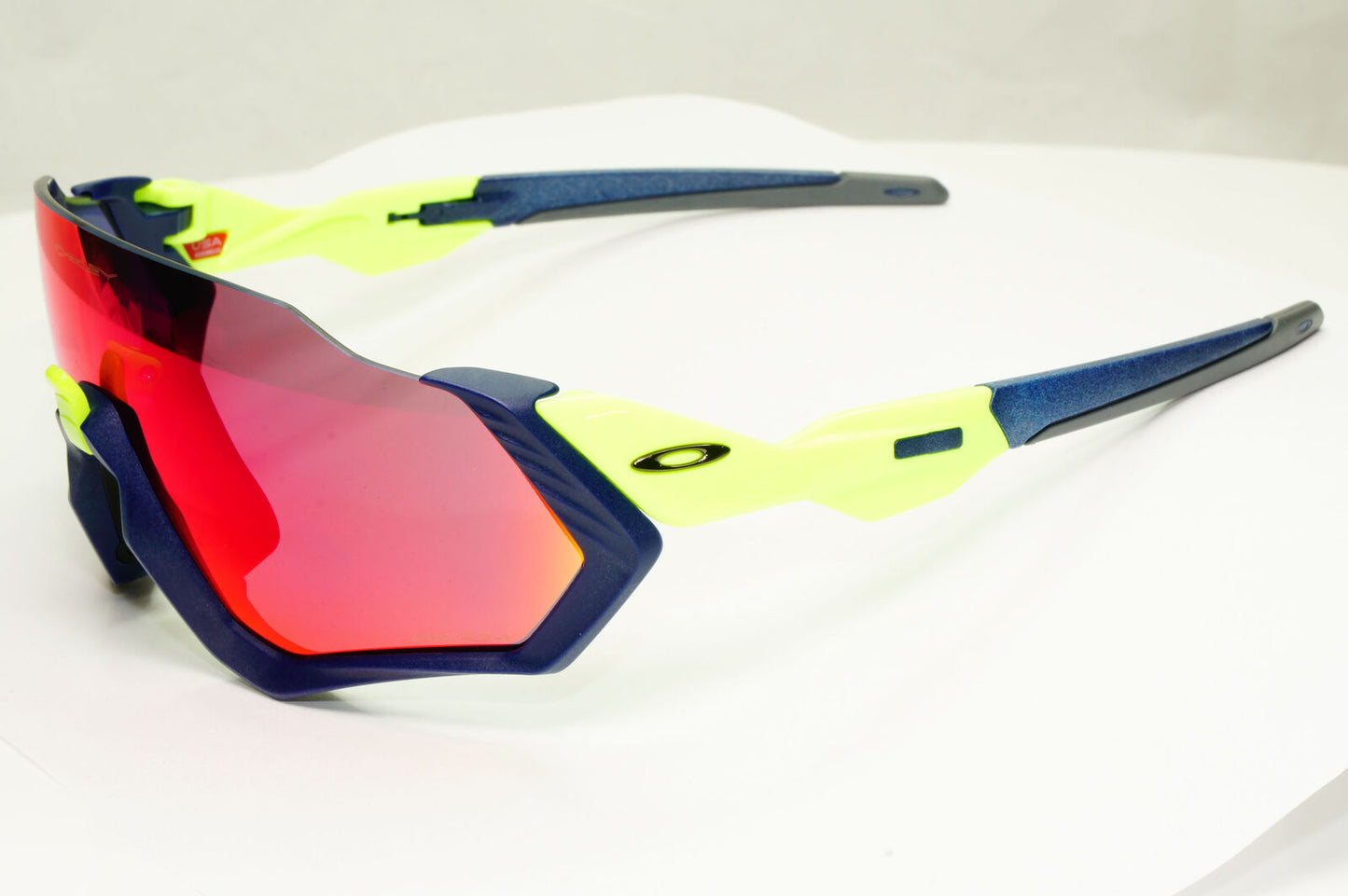 Oakley Flight Jacket Sunglasses Mirror Blue Green Prizm Red Mirror OO 9401 0537