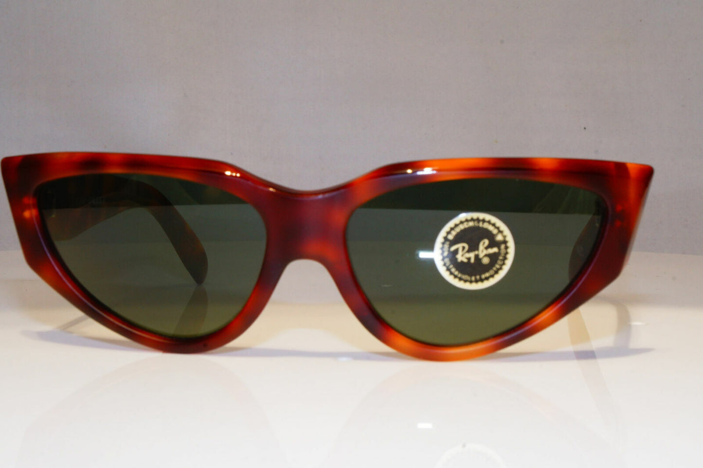 Ray-Ban 1983 Vintage Sunglasses Bausch & Lomb Onyx Tortoise Hipster Brown W0801