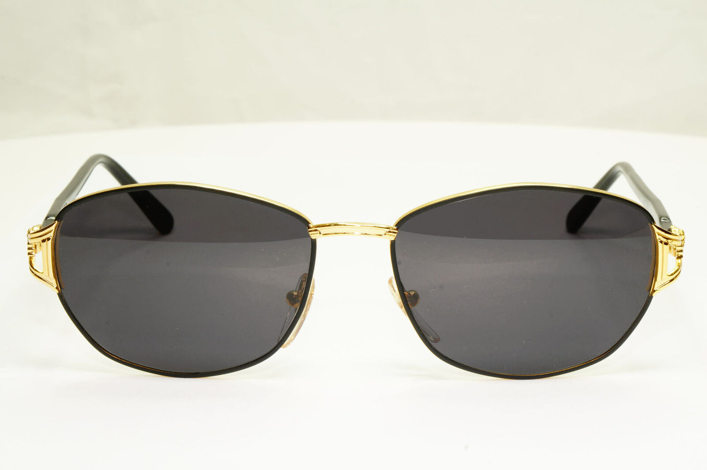 Gianni Versace 1995 Vintage Gold Medusa Black Retro Sunglasses MOD G29 COL 18L