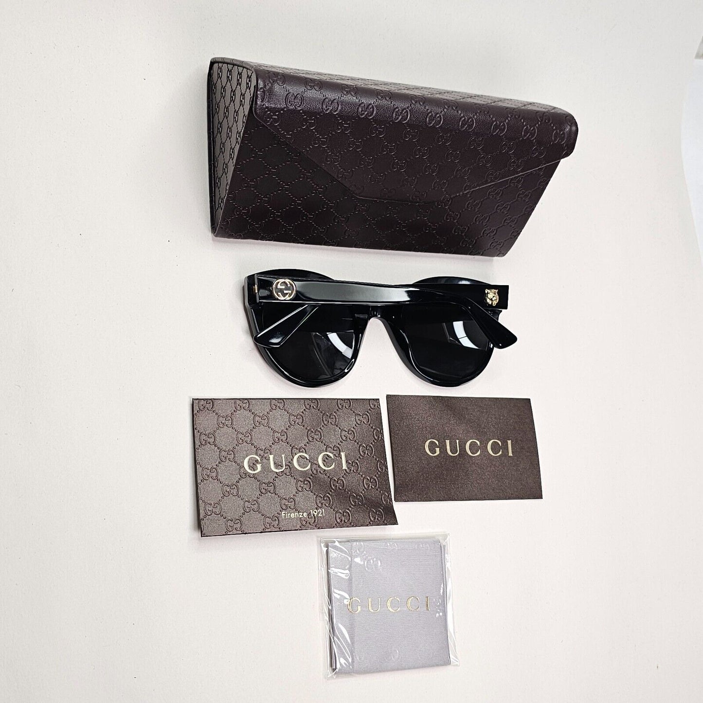 Gucci Sunglasses 2017 Black Gold Tiger Oversized GG 0028S 001 52mm 050824