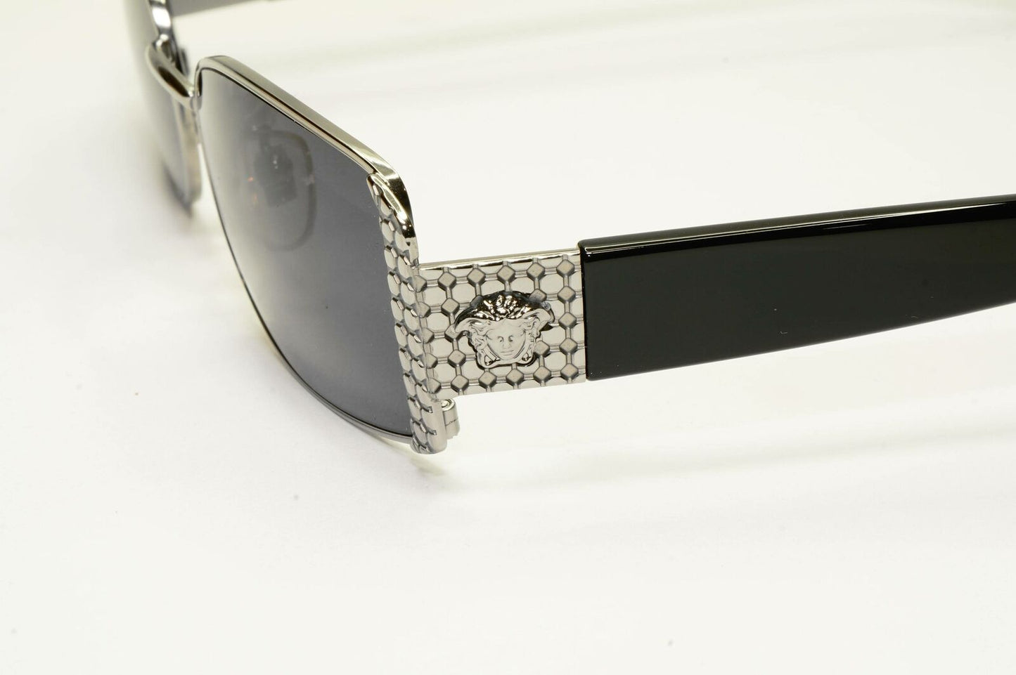 Gianni Versace 1996 Vintage Silver Medusa Black Metal Sunglasses MOD X40 COL 029