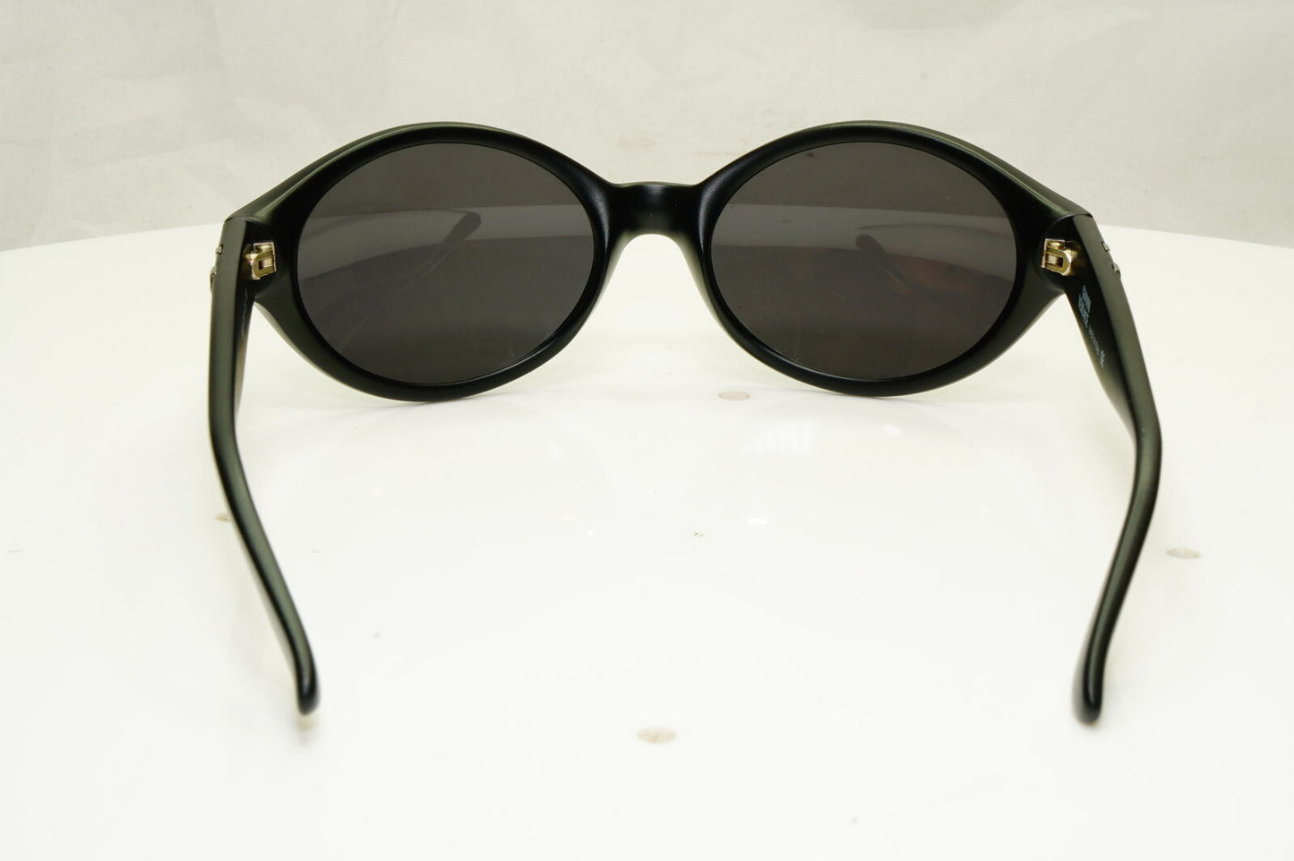 Gianni Versace 1996 Womens Vintage Black Medusa Sunglasses MOD 250 COL 703