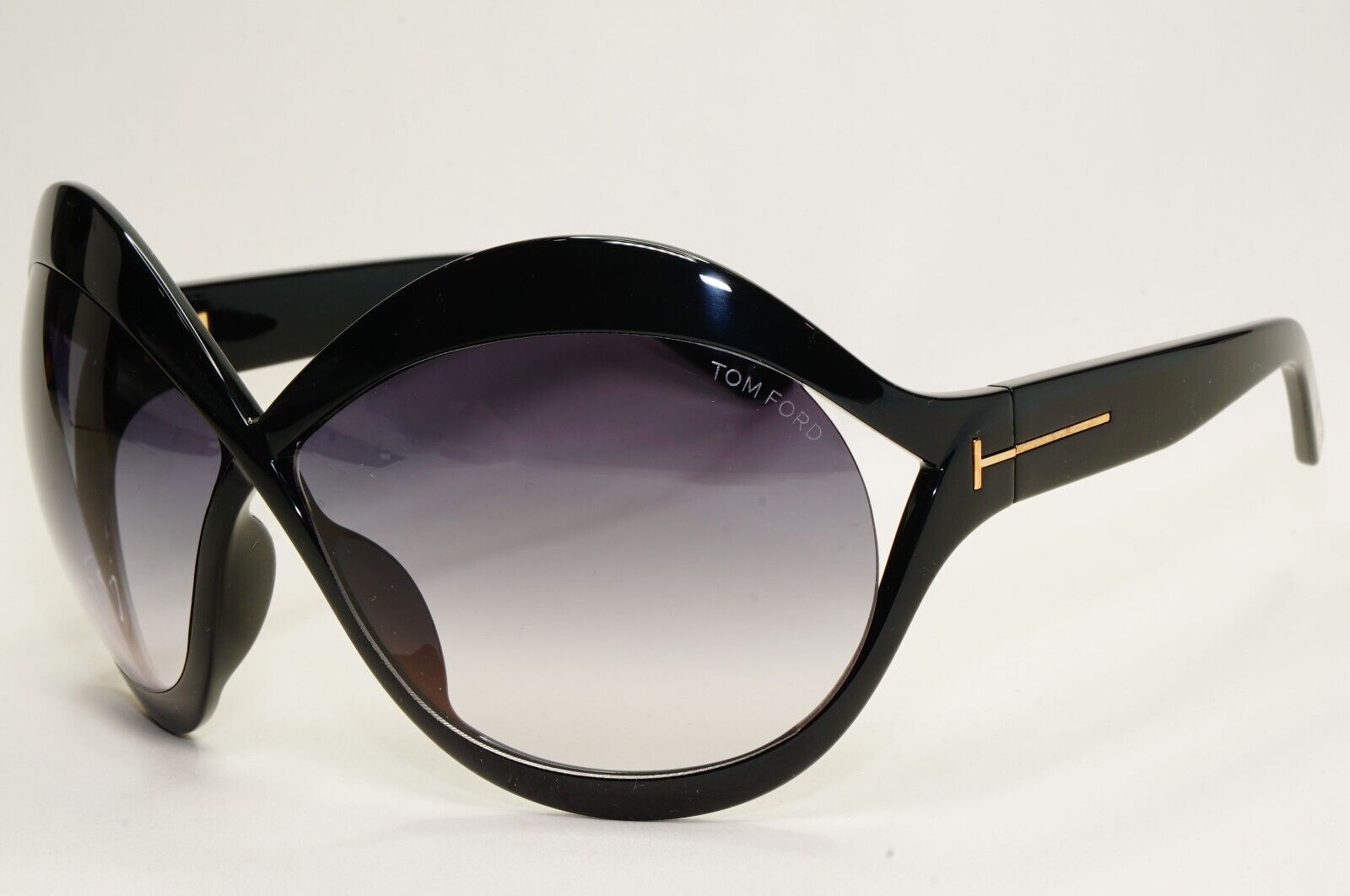 Tom Ford Sunglasses Carine-02 Black Oversized Gradient Large FT0902 TF 902 01B