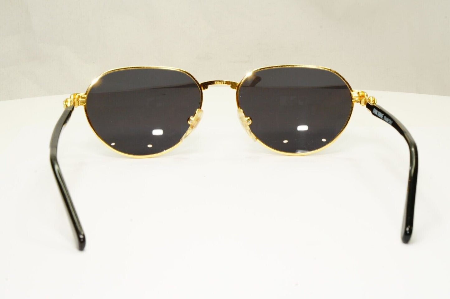 Gianni Versace 1995 Vintage Gold Medusa Unisex Black Sunglasses MOD G52 COL 51L