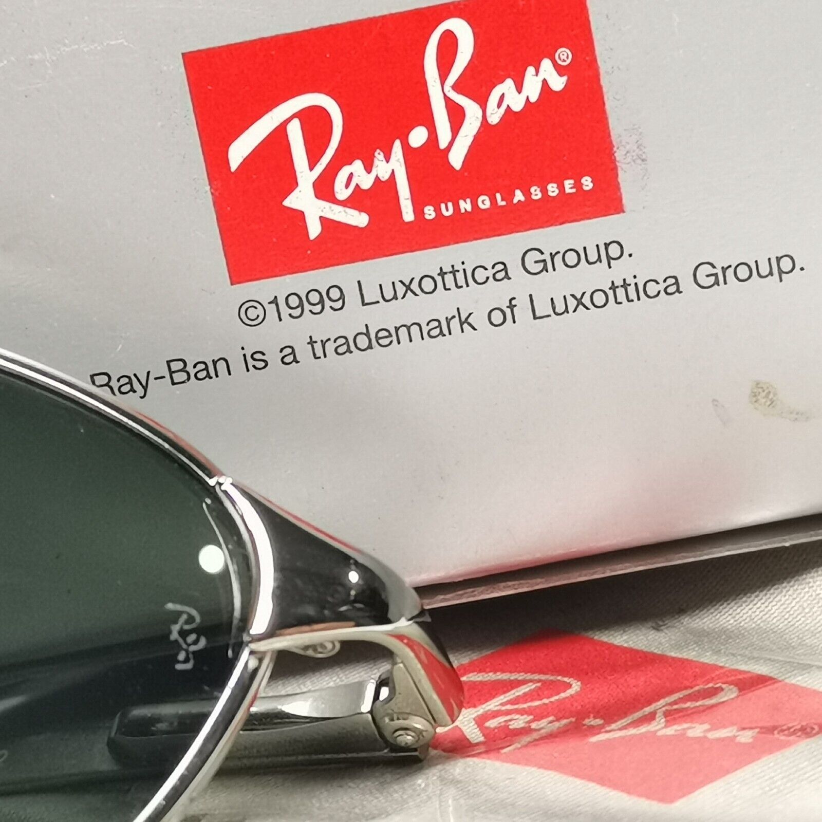 Ray-Ban Sunglasses Year 2004 Vintage Silver Green Grey Wrap Metal RB 3023 W2962