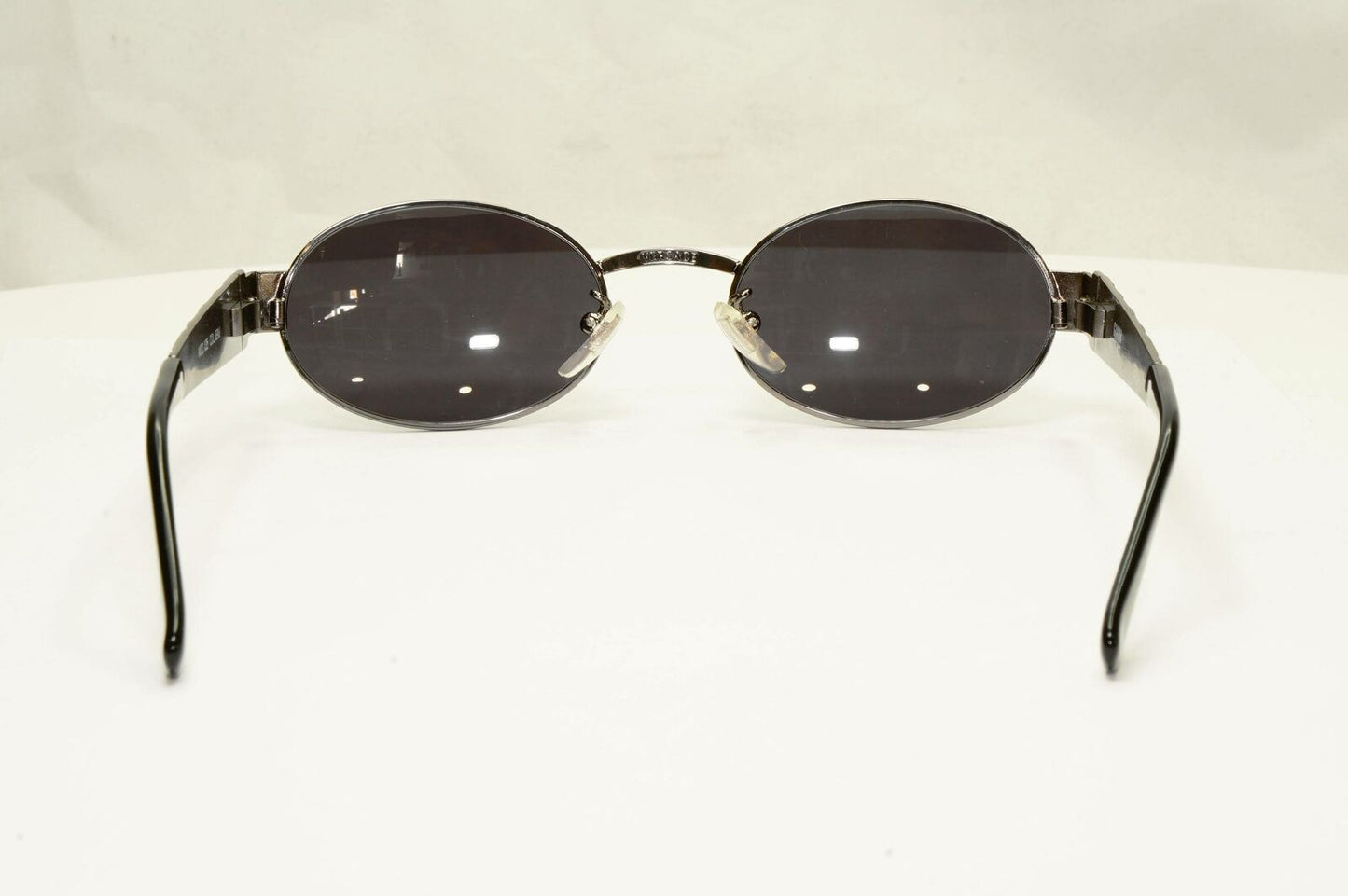 Gianni Versace 1996 Vintage Gunmetal Medusa Oval Sunglasses MOD X35 COL 89M