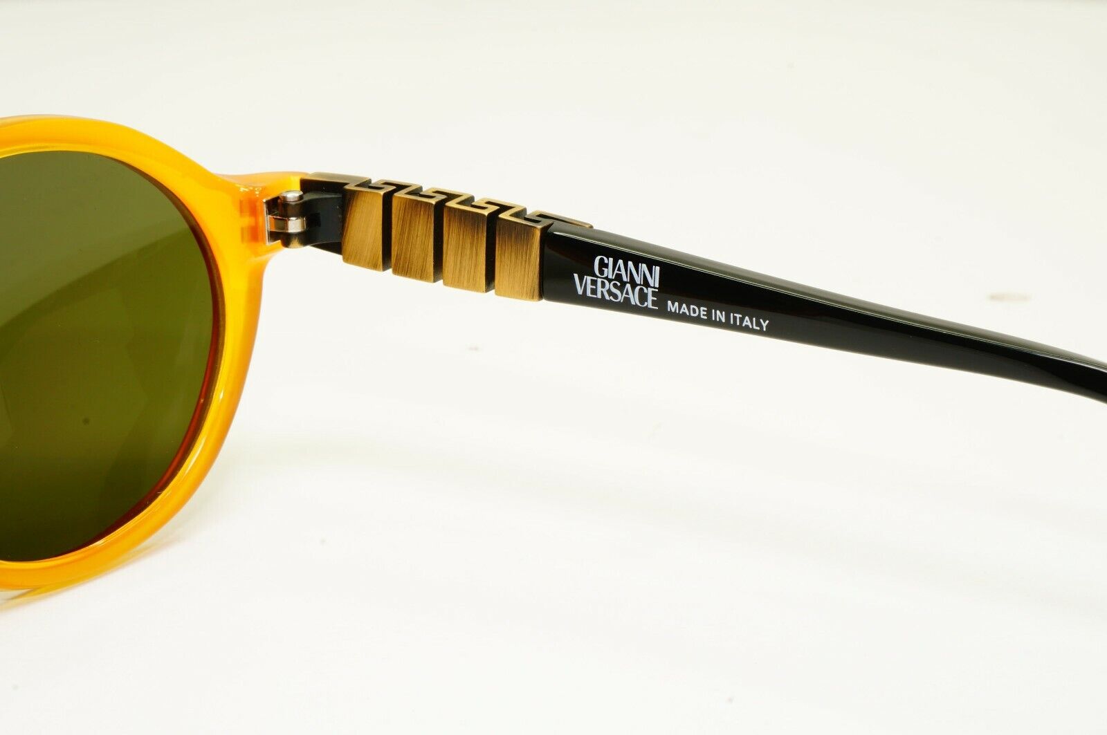 Gianni Versace 1996 Mens Vintage Honey Gold Sunglasses Meander MOD 535 COL 682