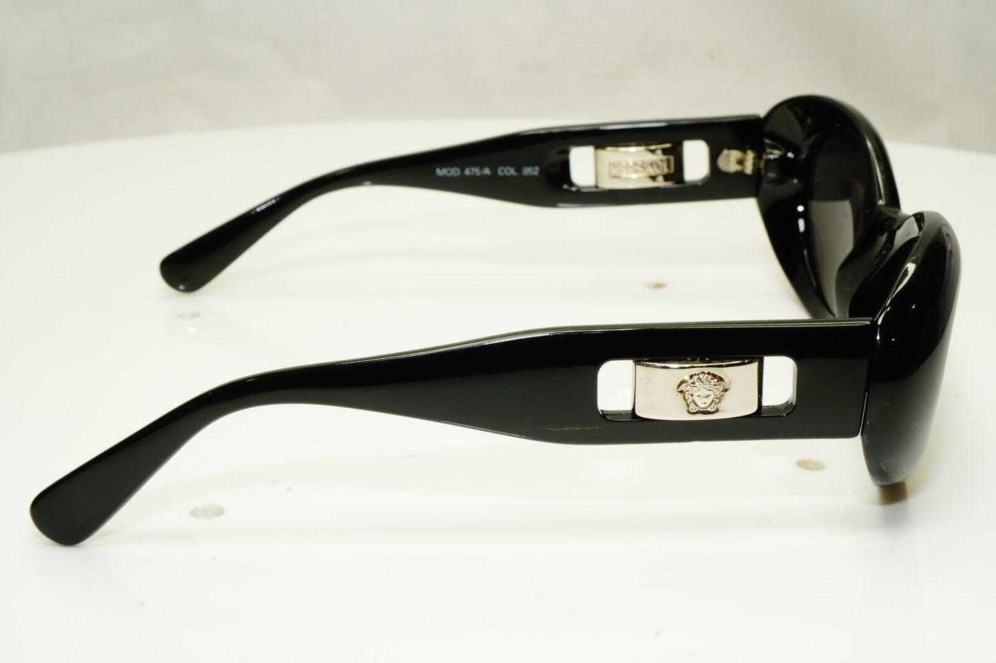 Gianni Versace 1996 Womens Vintage Silver Medusa Sunglasses MOD 475/A COL 852