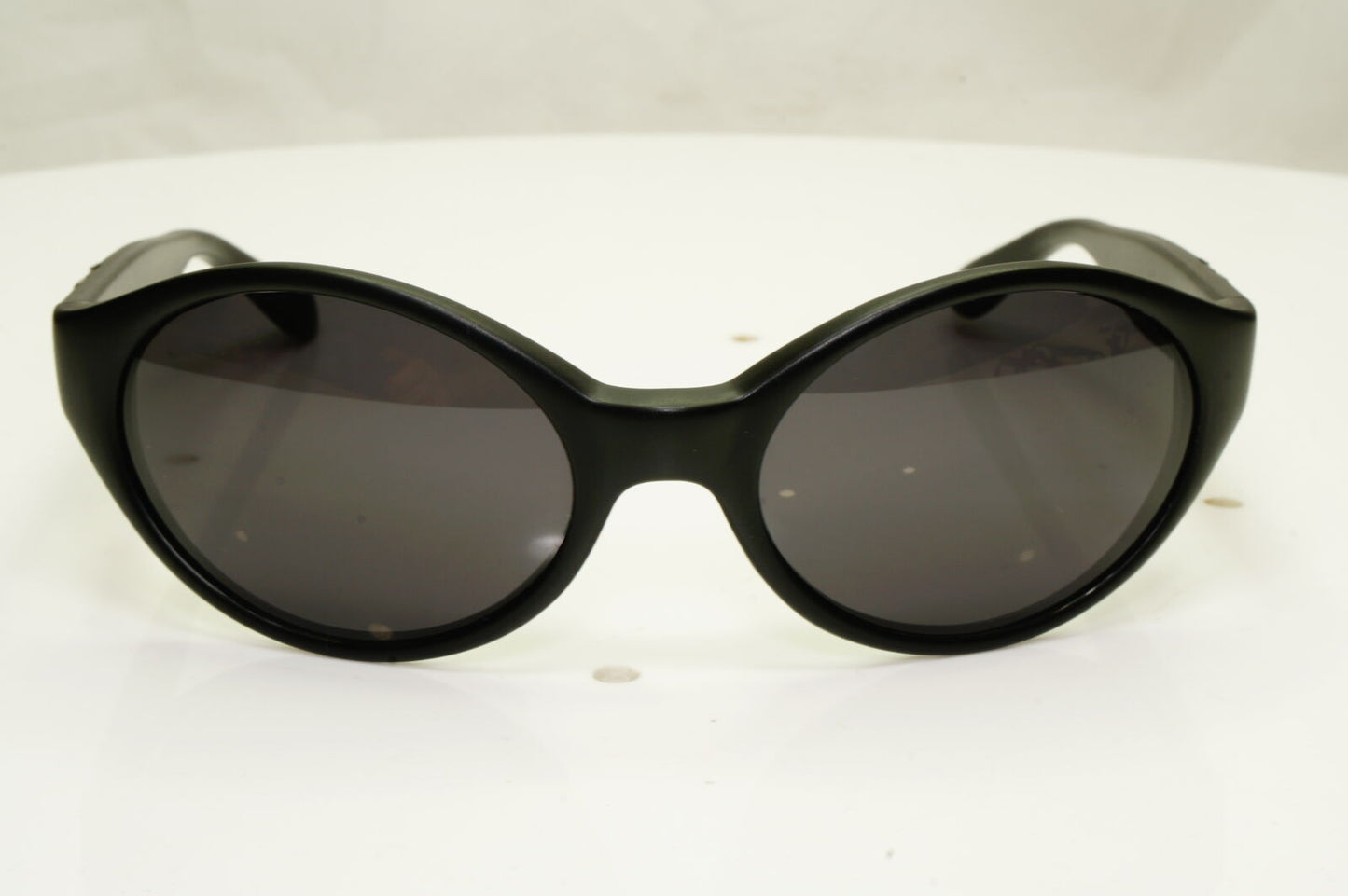 Gianni Versace 1996 Womens Vintage Black Medusa Sunglasses MOD 250 COL 703