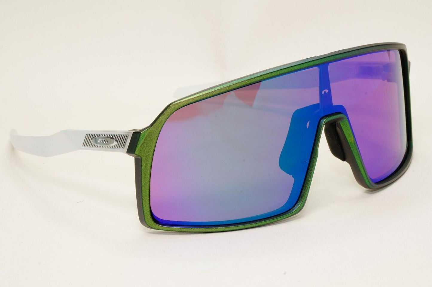 Oakley Sunglasses Sutro A Silver Green Colorshift Prizm Road Jade OO 9406A 06