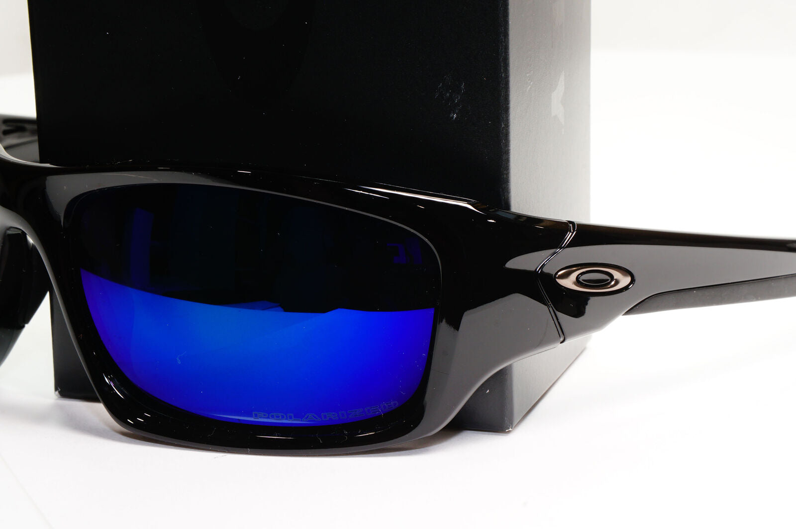 Oakley Valve Polarised Sunglasses Black Deep Blue Mirror Wrap OO 9236 12