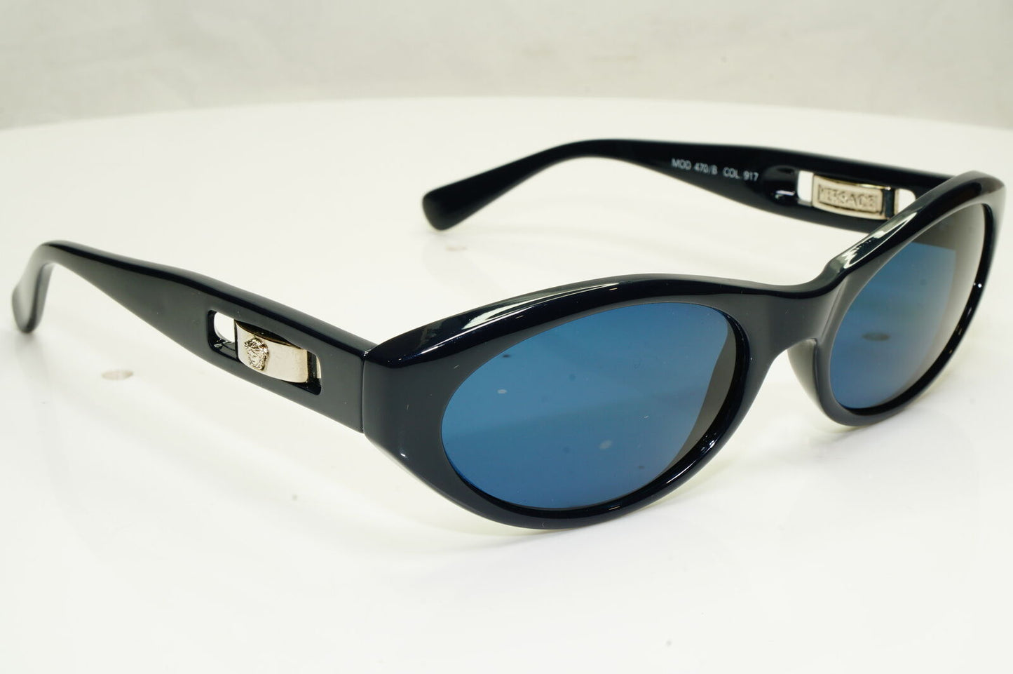 Gianni Versace 1996 Unisex Vintage Blue Medusa Sunglasses MOD 470/B COL 917