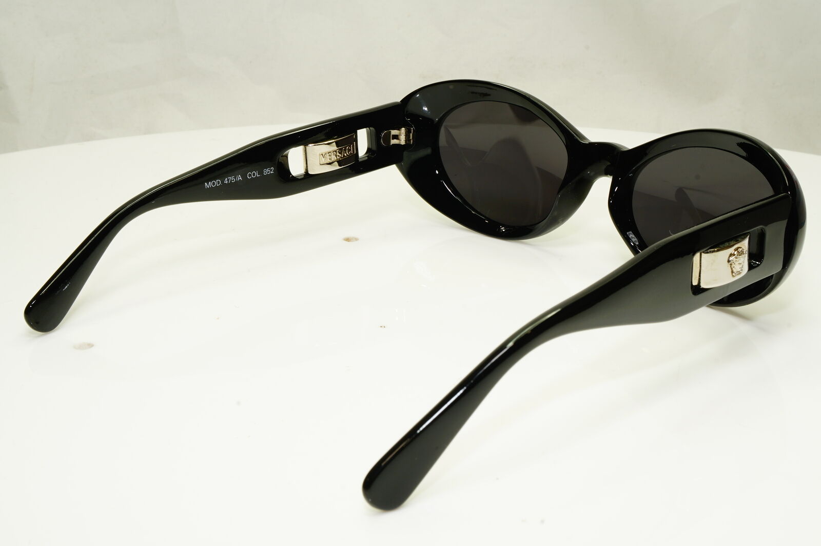 Gianni Versace 1996 Womens Vintage Silver Medusa Sunglasses MOD 475/A COL 852