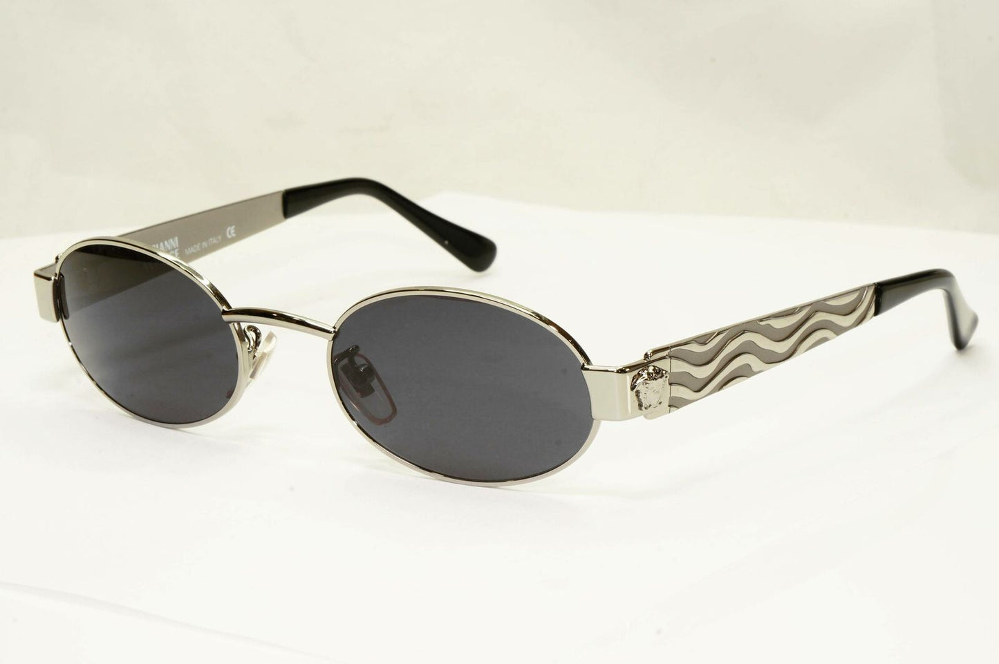 Gianni Versace 1996 Vintage Silver Medusa Oval Metal Sunglasses MOD X35 COL 029