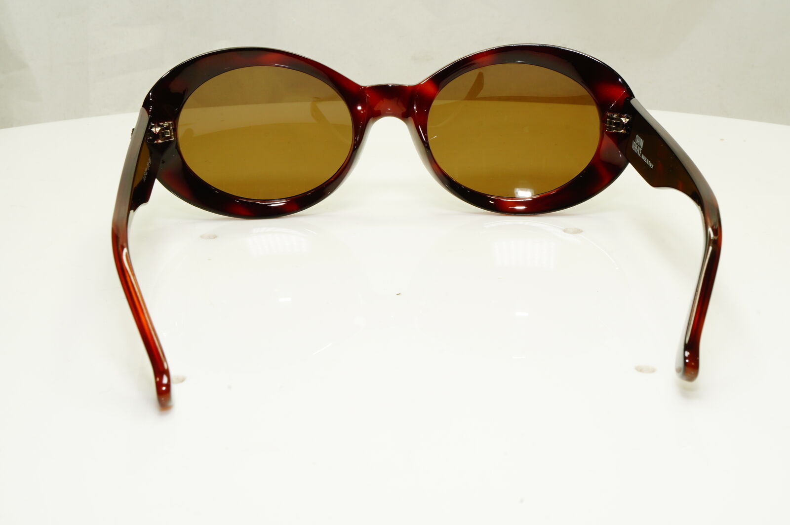 Gianni Versace 1996 Womens Vintage Brown Oval Medusa Sunglasses MOD 403 COL 900