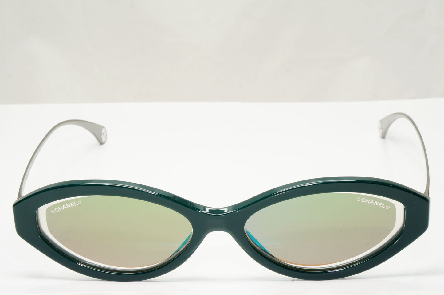 Chanel 2020 Sunglasses Green Gunmetal Grey Mirror 5424 c.1459/EC 290323