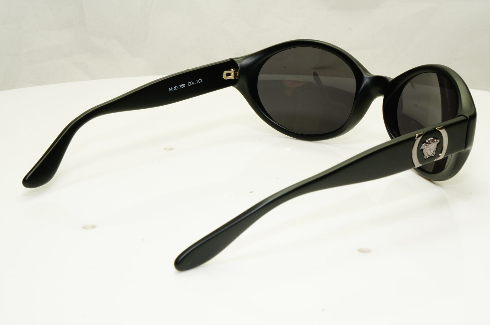 Gianni Versace 1996 Womens Vintage Black Medusa Sunglasses MOD 250 COL 703