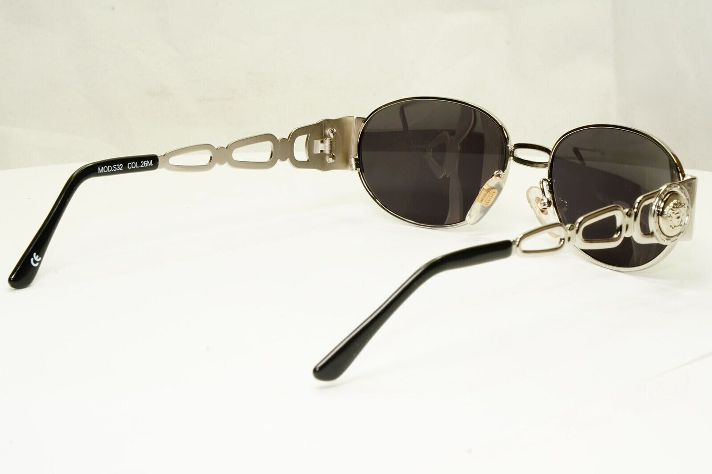 Gianni Versace 1996 Vintage Silver Oval Medusa Metal Sunglasses MOD S32 COL 26M