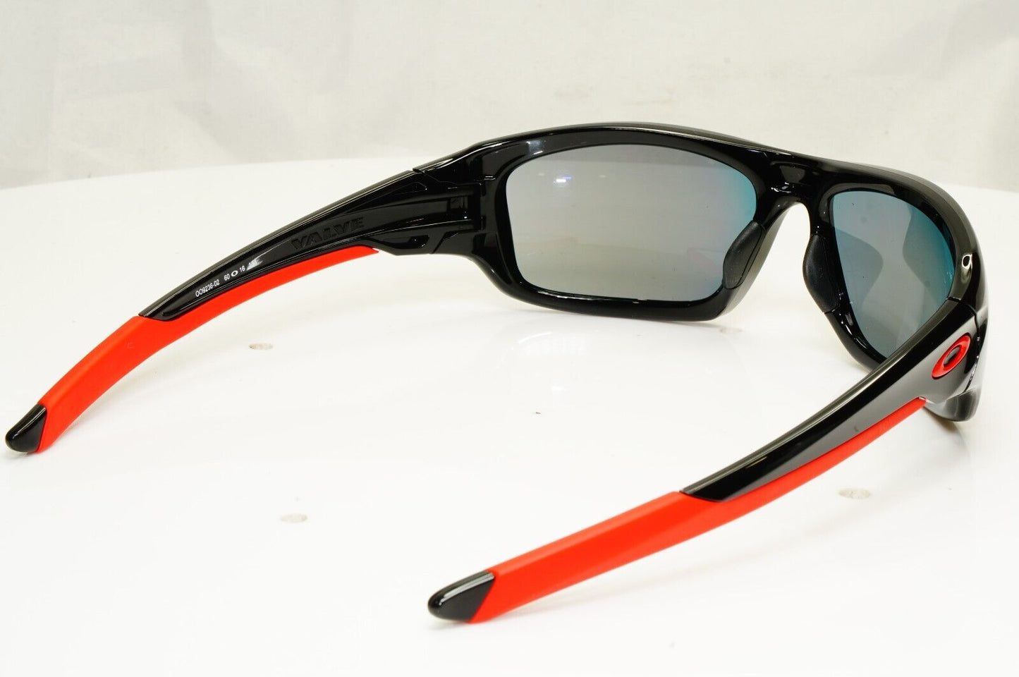 Authentic Oakley Mens Valve Sunglasses Black Red Iridium Mirror OO 9236-02 [A]