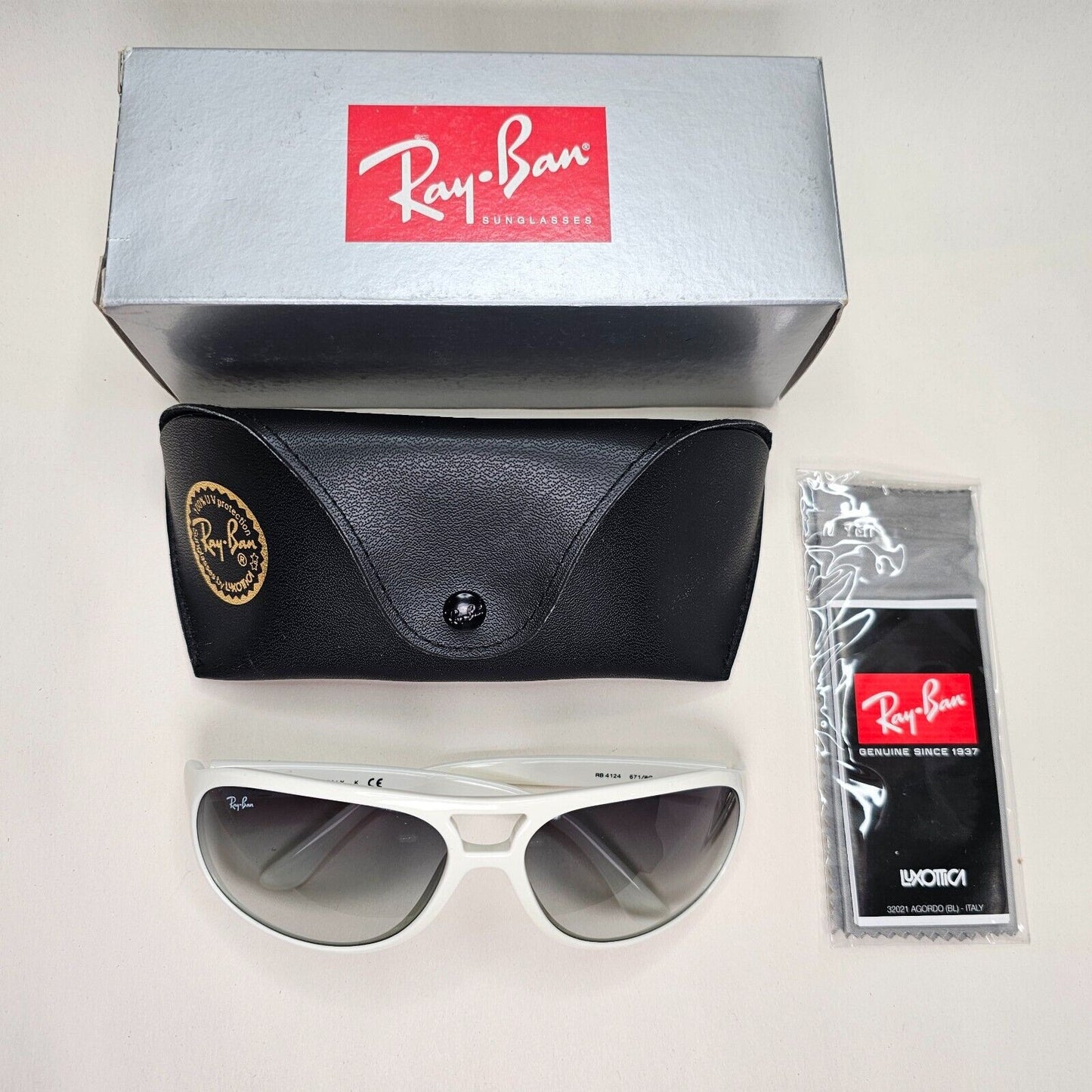 Ray-Ban Sunglasses Vintage 2003 White Grey Gradient Wrap Pilot RB 4124 671/8G