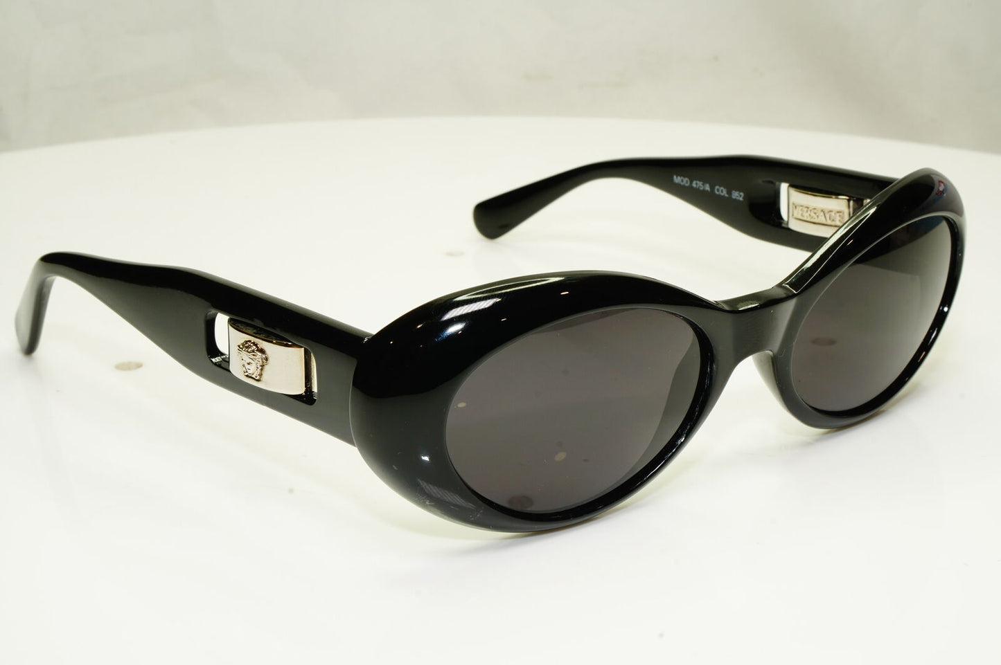 Gianni Versace 1996 Womens Vintage Silver Medusa Sunglasses MOD 475/A COL 852