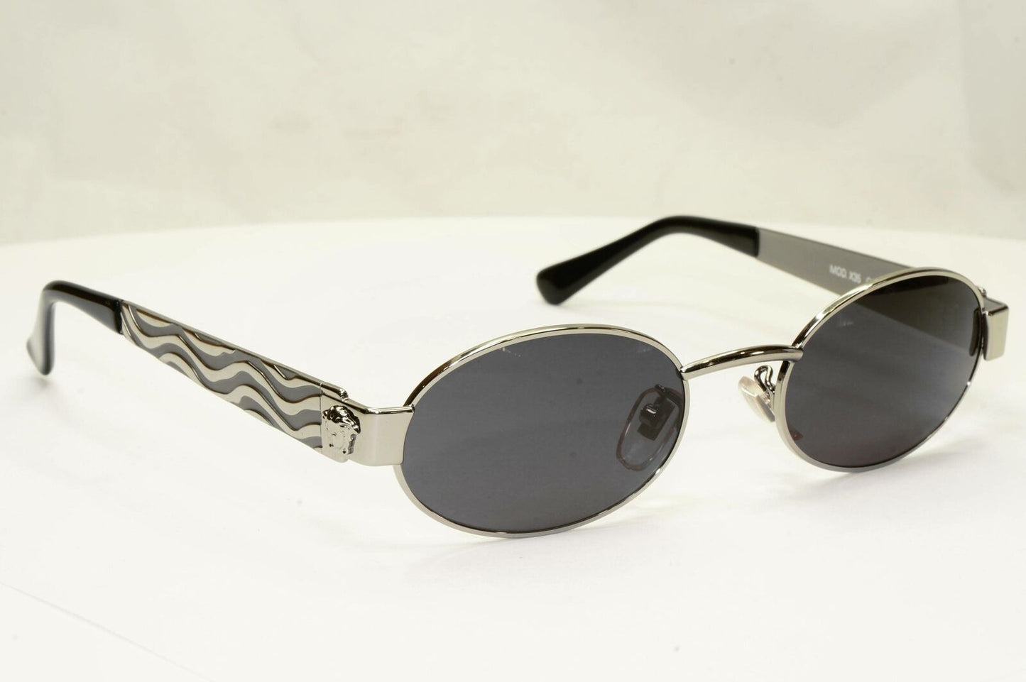 Gianni Versace 1996 Vintage Silver Medusa Oval Metal Sunglasses MOD X35 COL 029