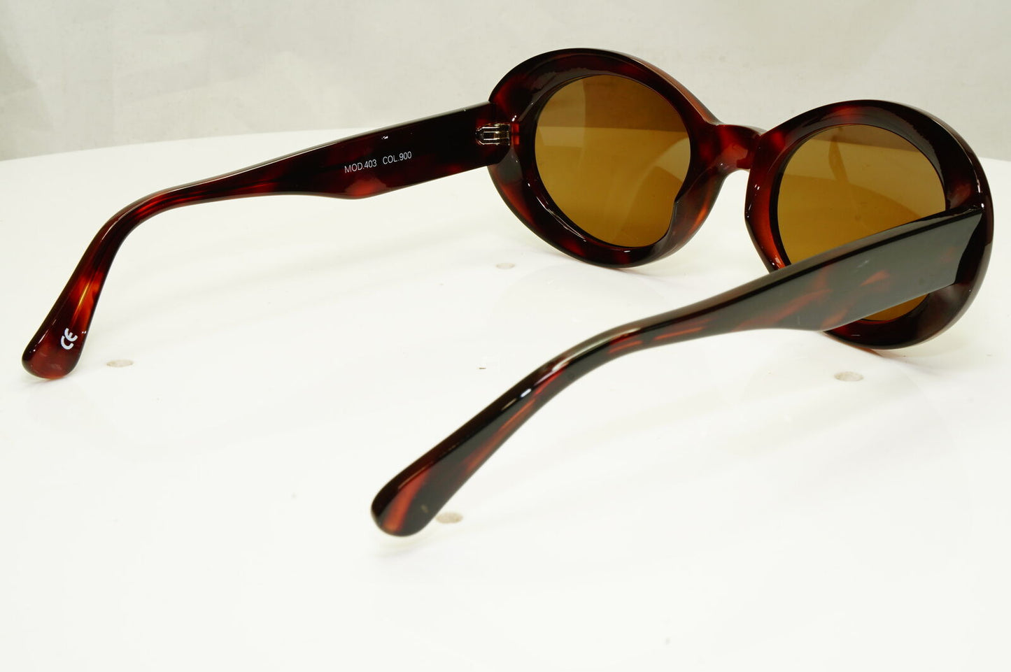 Gianni Versace 1996 Womens Vintage Brown Oval Medusa Sunglasses MOD 403 COL 900