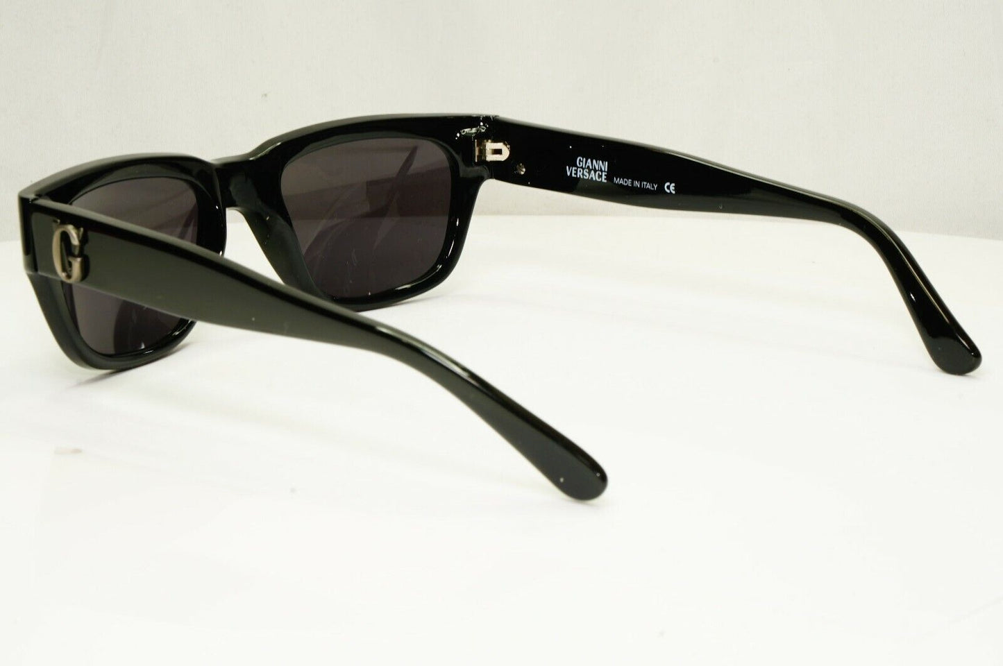 Gianni Versace 1996 Mens Vintage Black Square Sunglasses GV MOD 532/B COL 852