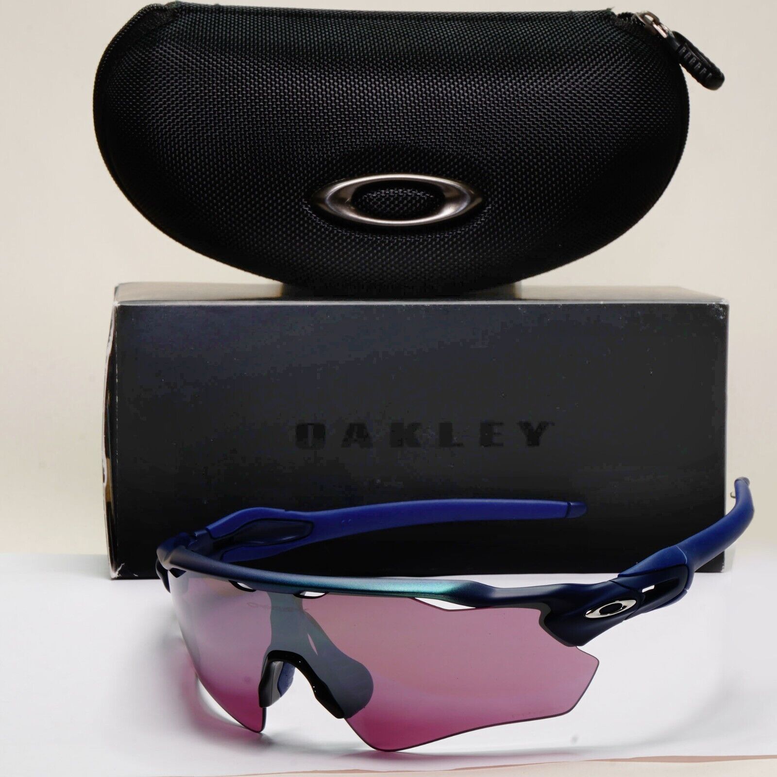 Oakley Sunglasses OO 9208 Radar EV Path Shield Blue Shift Prizm Road Black D2