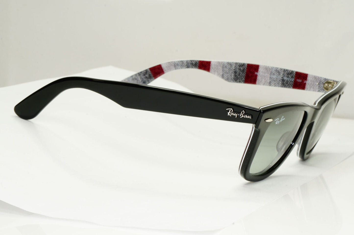 Ray-Ban Wayfarer Sunglasses Prints Chevron Black Grey Gradient  RB 2140 1318/3A