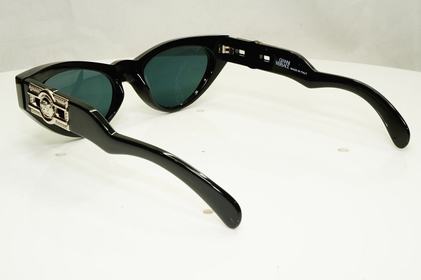 Gianni Versace Sunglasses 1996 Vintage Black Silver Medusa MOD 476/B COL N52