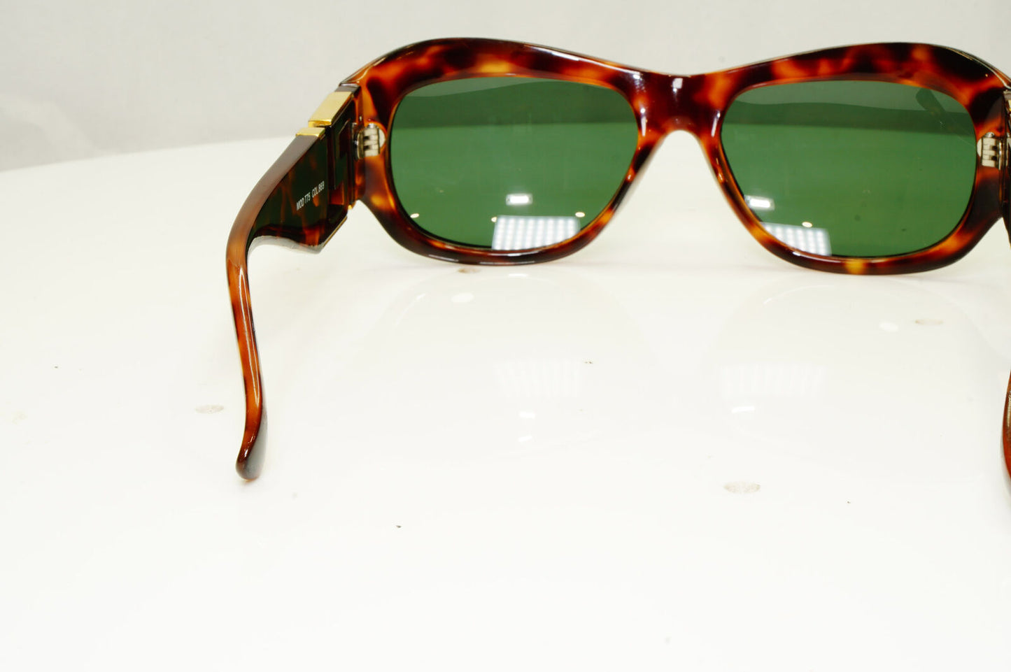 Authentic Gianni Versace Mens Womens Vintage Sunglasses 1996 MOD T75 869 34830