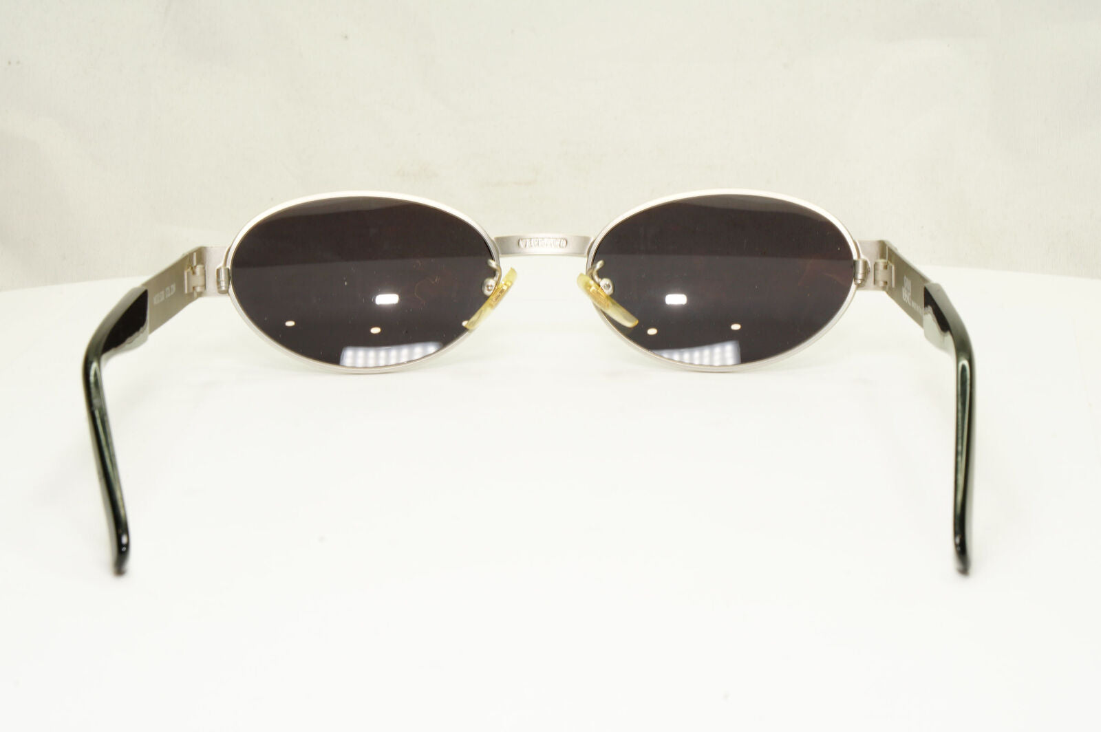 Gianni Versace 1996 Vintage Unisex Silver Oval Metal Sunglasses MOD S30 COL 22M