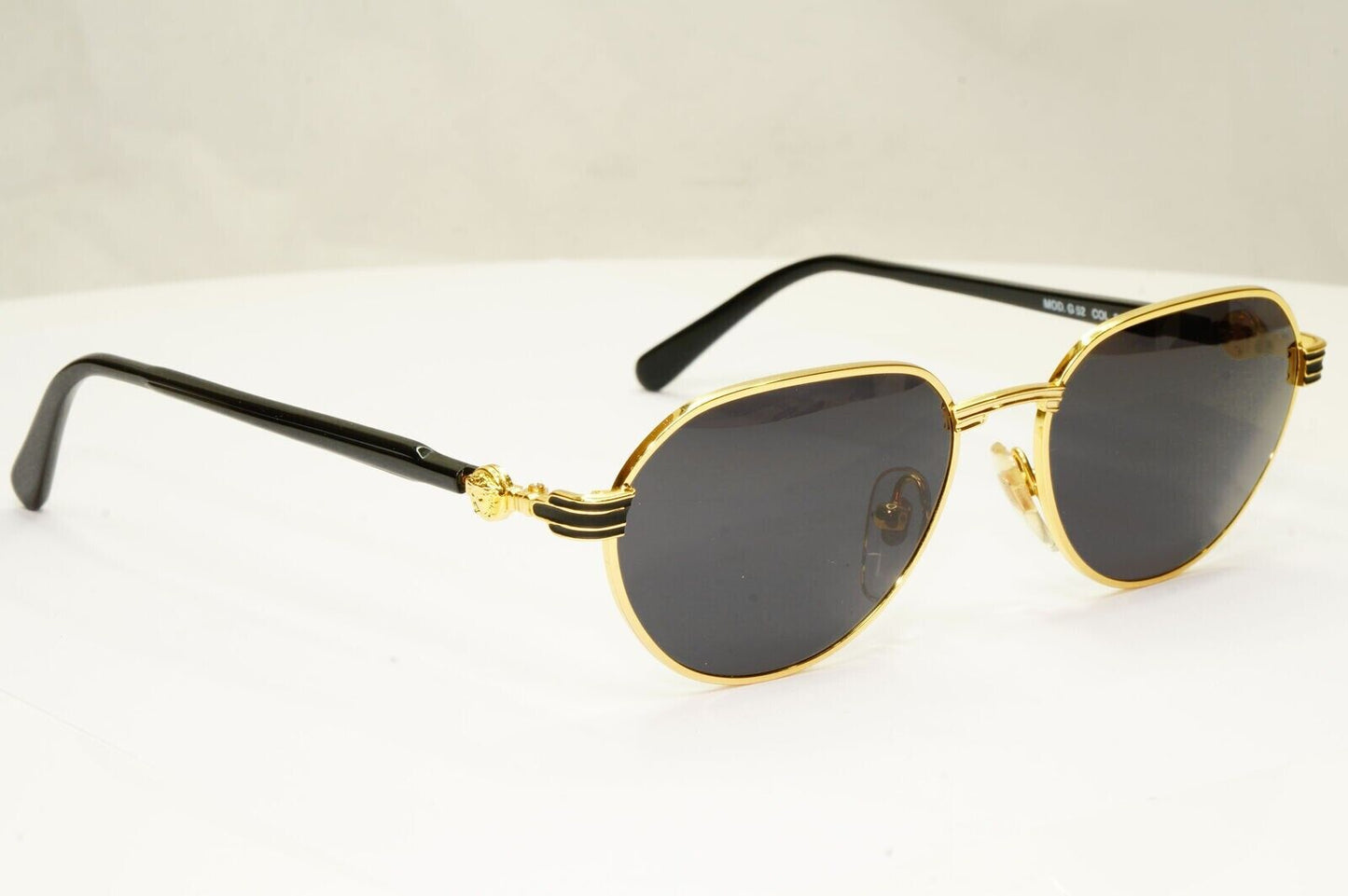 Gianni Versace 1995 Vintage Gold Medusa Unisex Black Sunglasses MOD G52 COL 51L